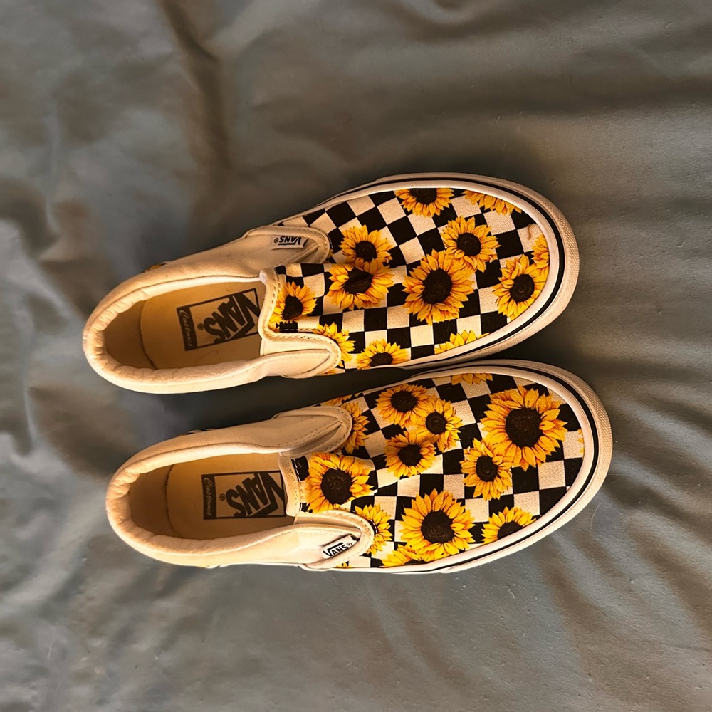 vans- customs